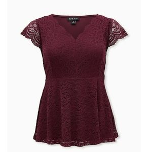 Torrid plus sz 3x RGUNDY PURPLE LACE PEPLUM TOP